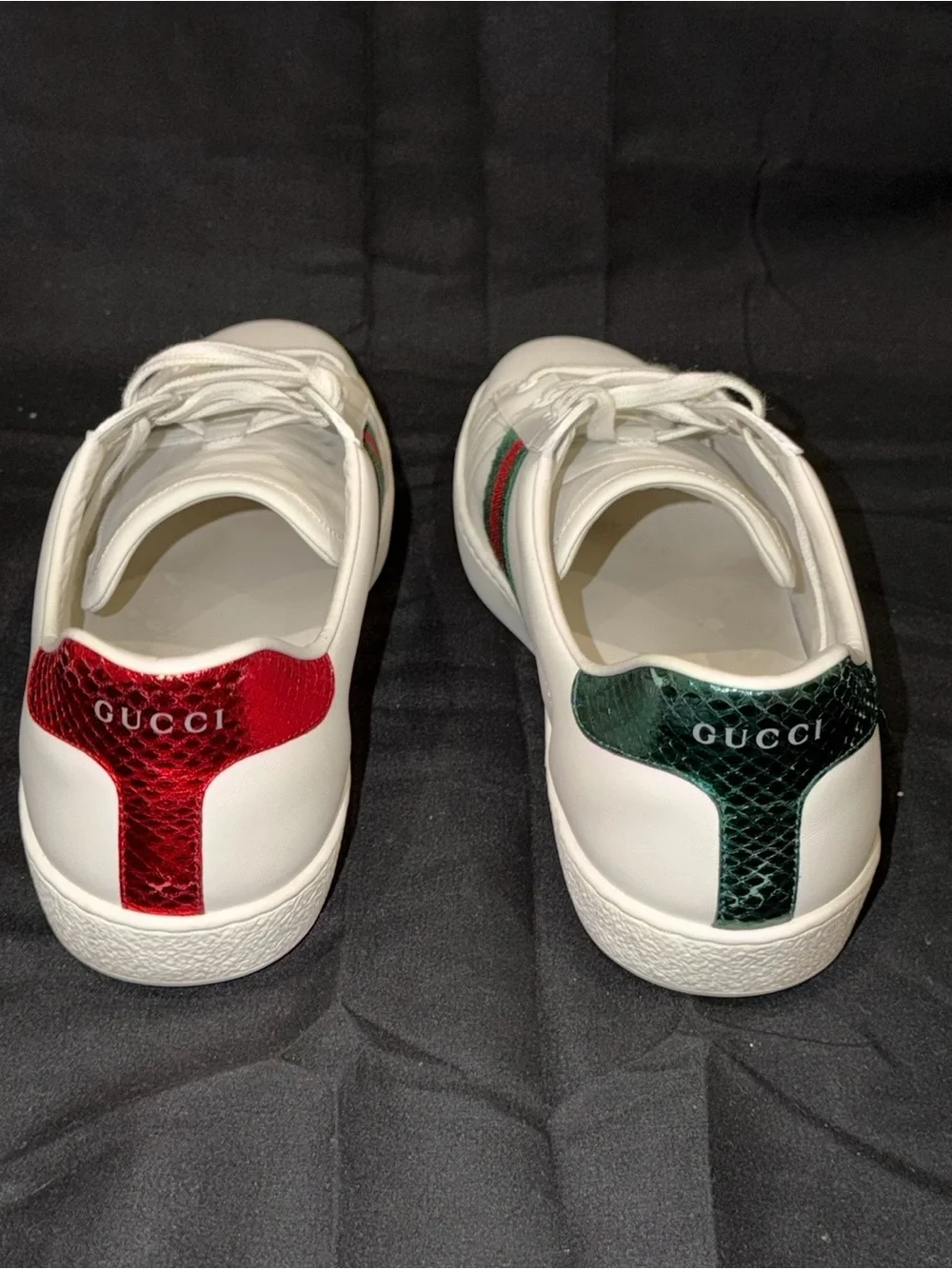 Authentic Men’s Gucci White Leather Low-Top Sneakers with Green & Red Stripe